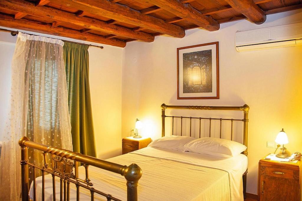 Photo of Bedroom in Archanes