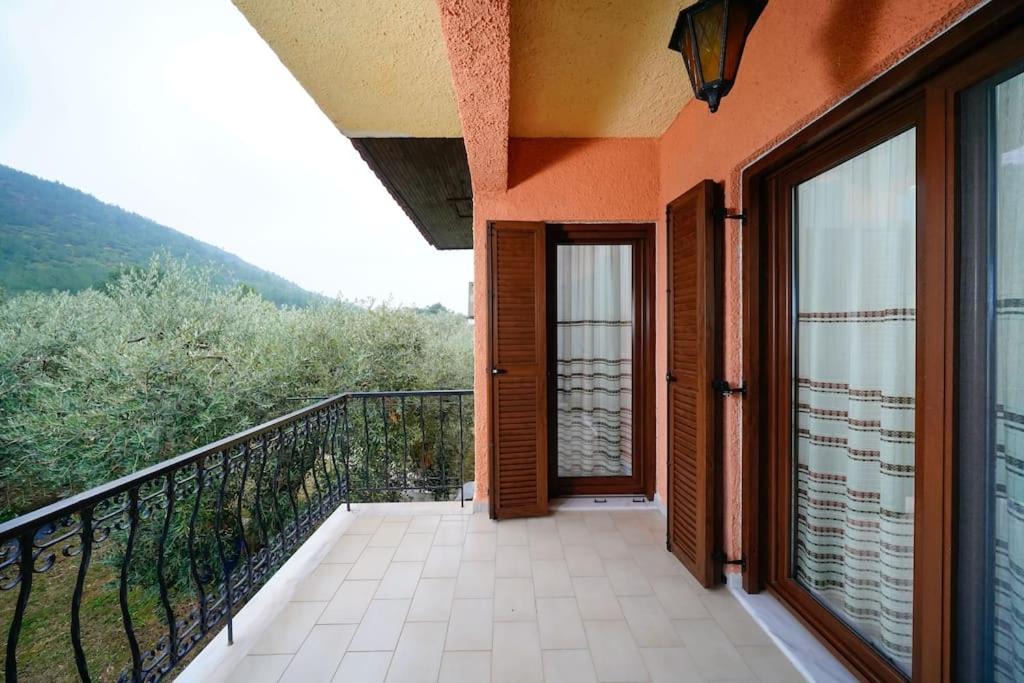 Photo of Patio Balcony in Skala Rachoniou