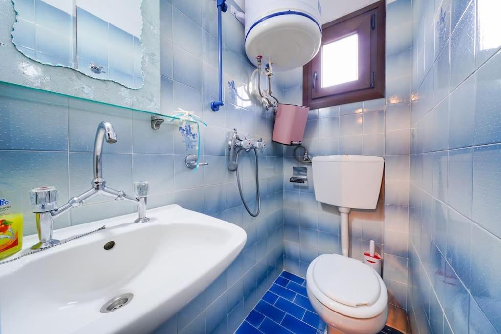 Photo of Bathroom in Skala Rachoniou