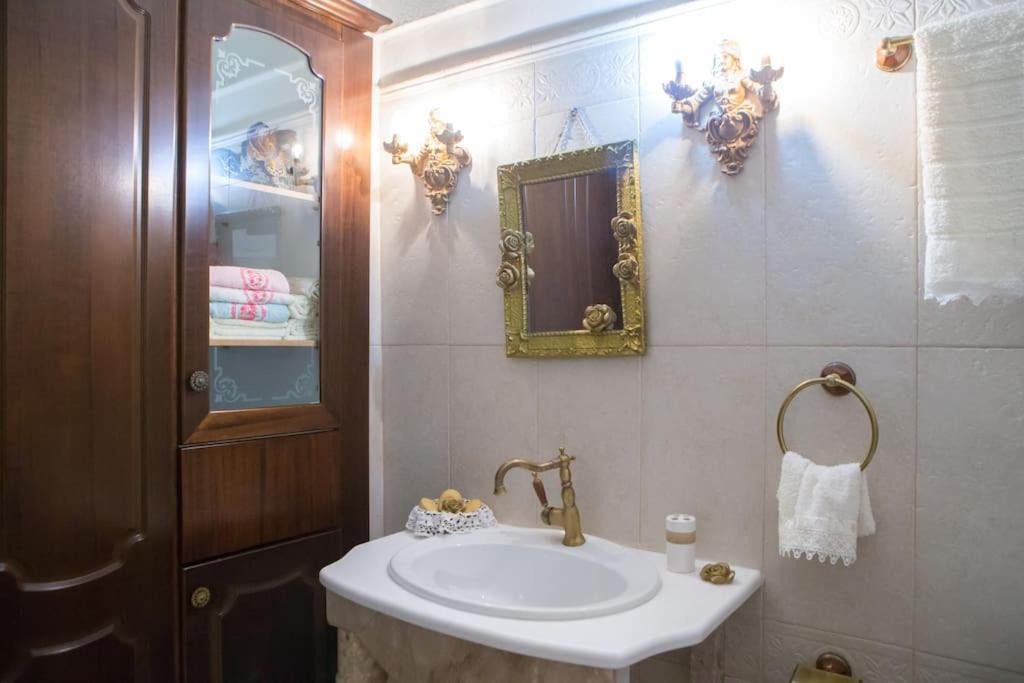 Photo of Bathroom in Almopia