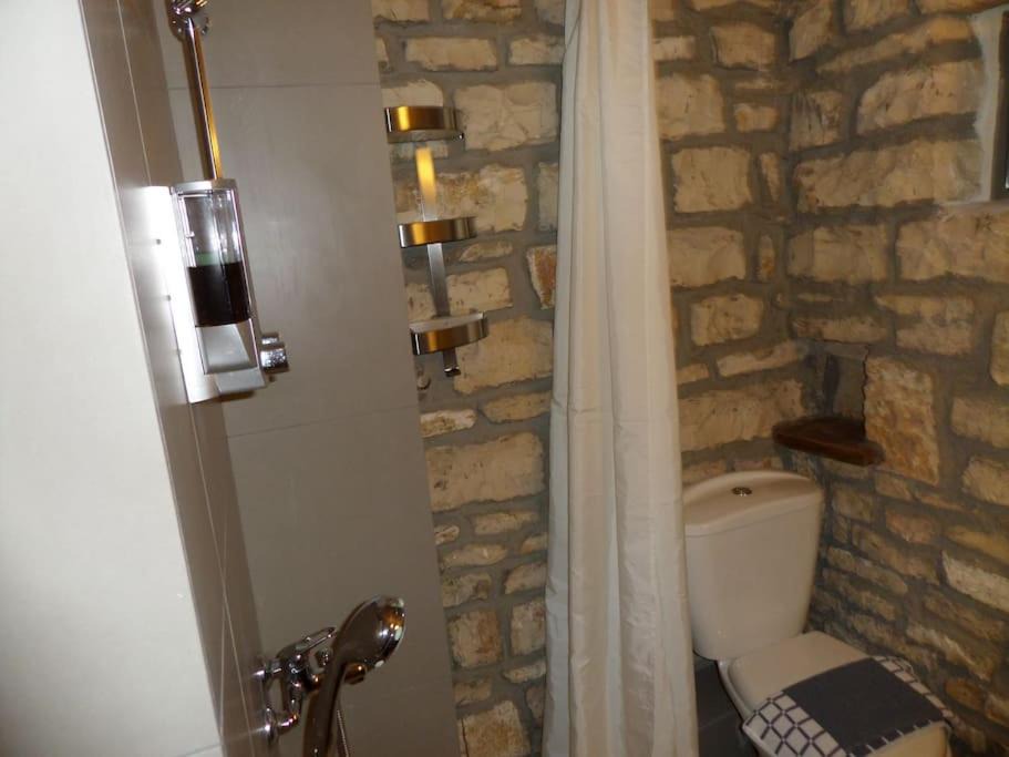 Photo of Bathroom in Pogoni