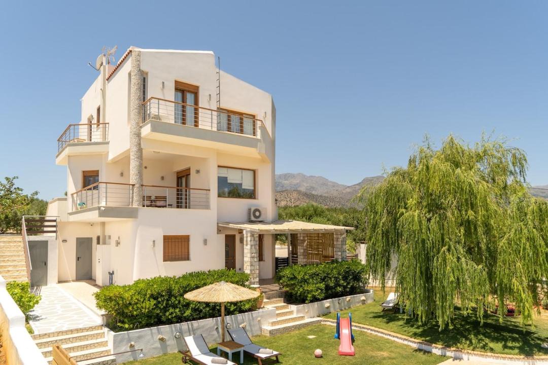 Photo of Buildings in Makry Gialos