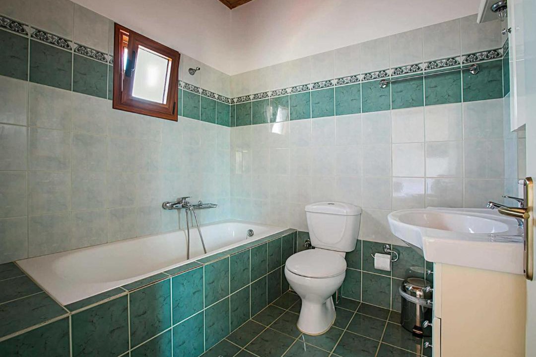 Photo of Bathroom in Skala
