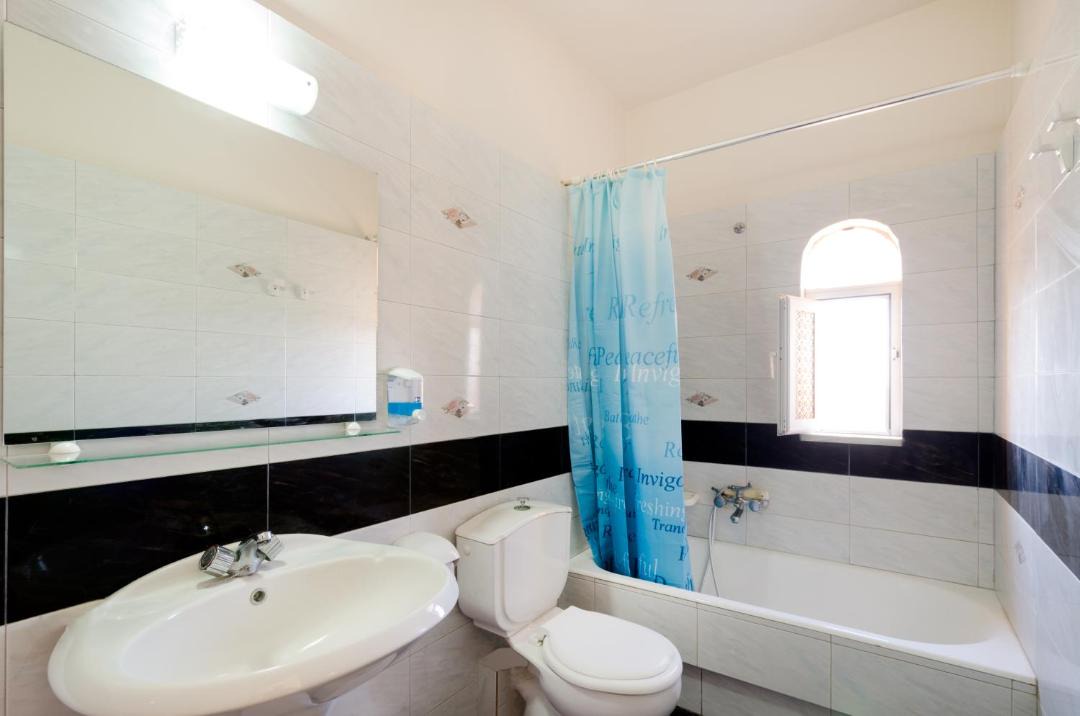 Photo of Bathroom in Ialyssos