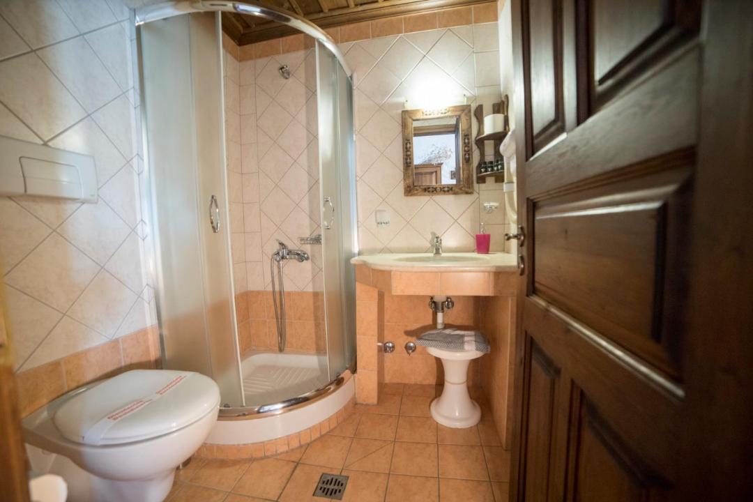 Photo of Bathroom in Elati