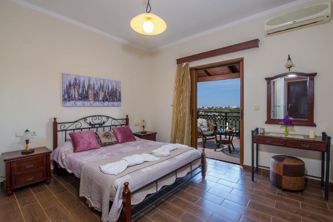 Photo of Bedroom in Stalos