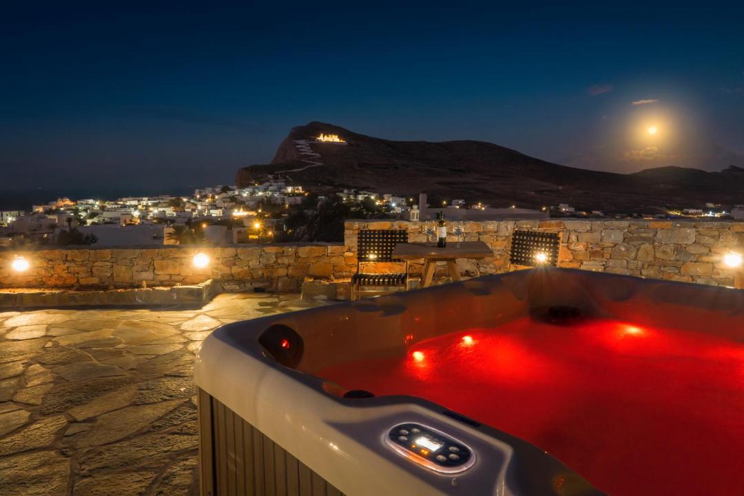 Photo of Others in Chora Folegandros