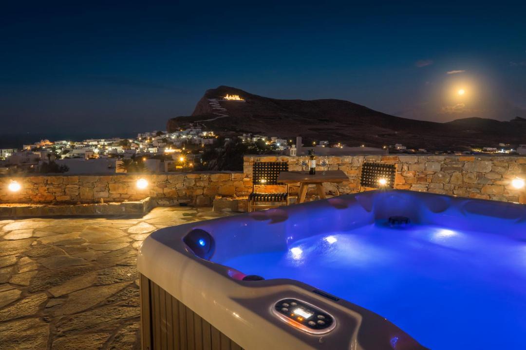 Photo of Others in Chora Folegandros