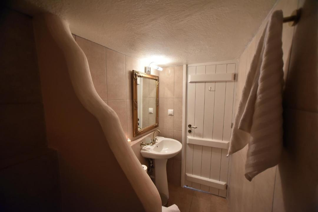 Photo of Bathroom in Mandraki