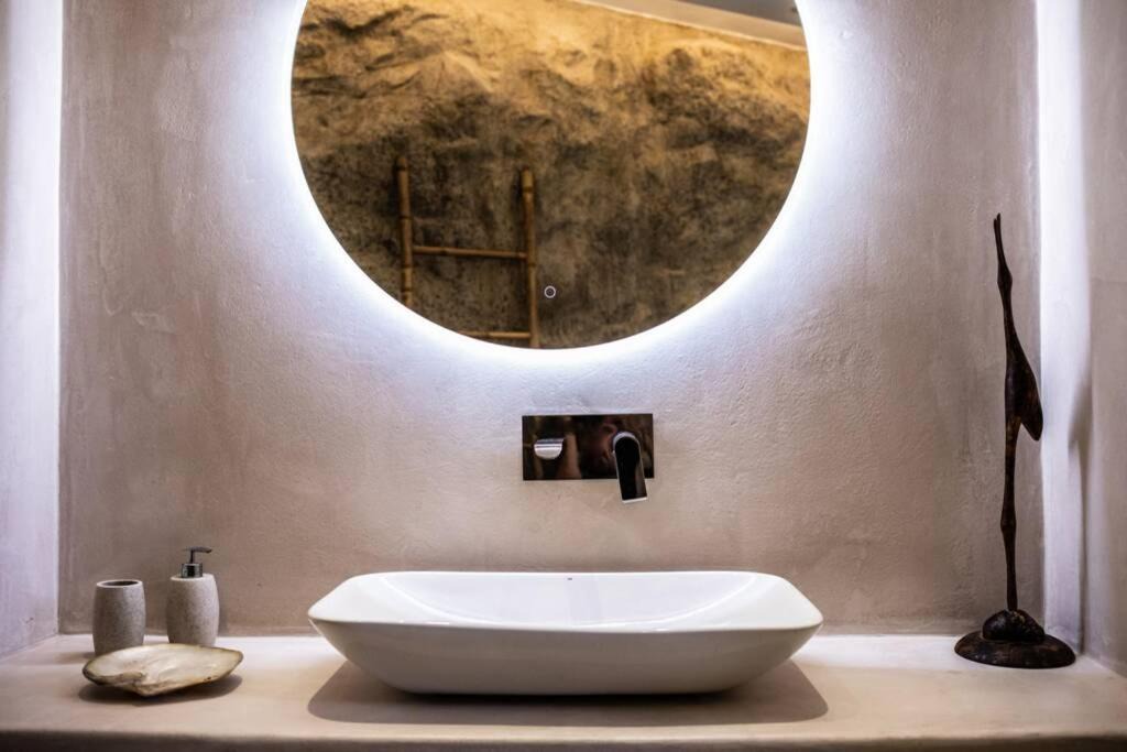 Photo of Bathroom in Paraga