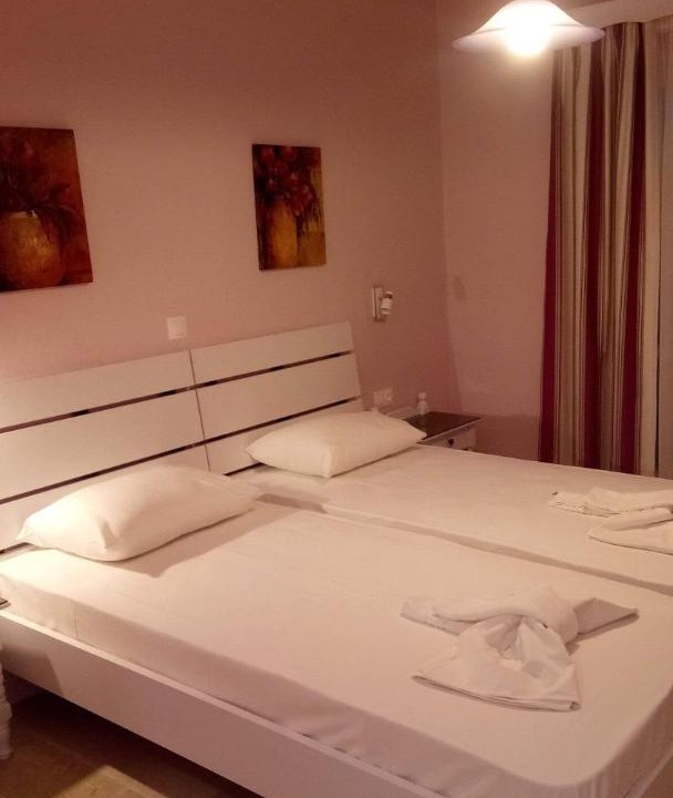 Photo of Bedroom in Ios Town