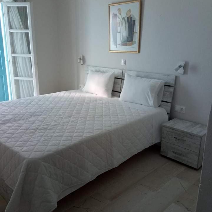 Photo of Bedroom in Ios Town