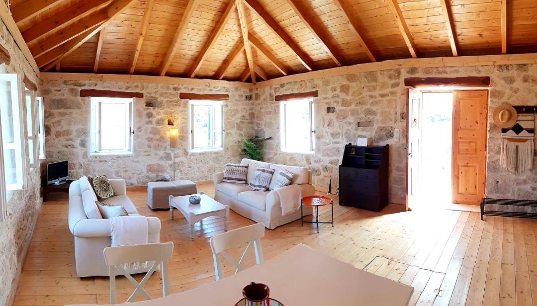 Photo of Livingroom in Agia Thekli