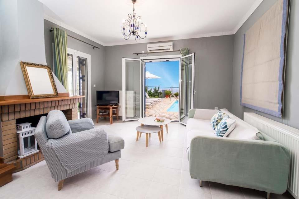 Photo of Livingroom in Antipata