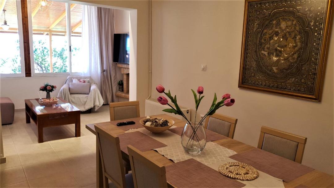 Photo of Livingroom in Loutraki-Agioi Theodoroi
