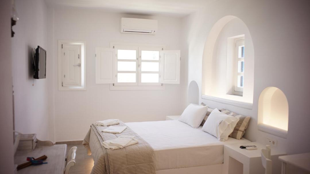 Photo of Others in Folegandros Town