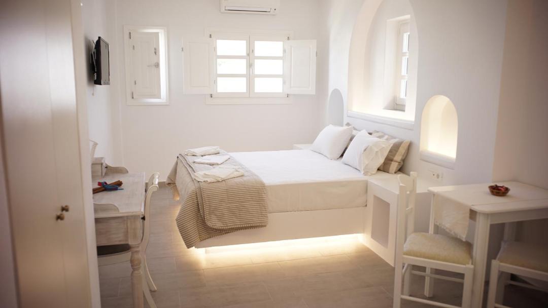 Photo of Others in Folegandros Town