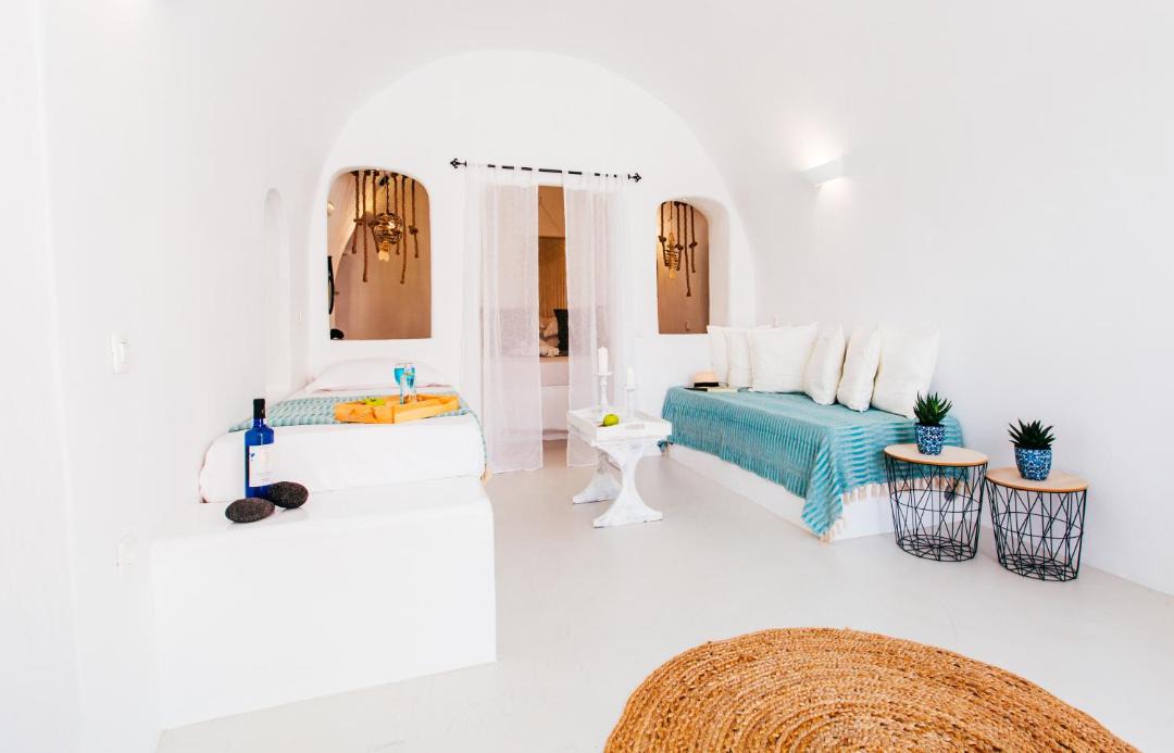 Photo of Others in Oia