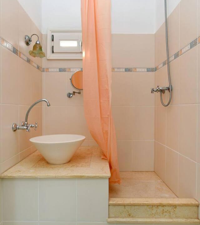 Photo of Bathroom in Ampelas