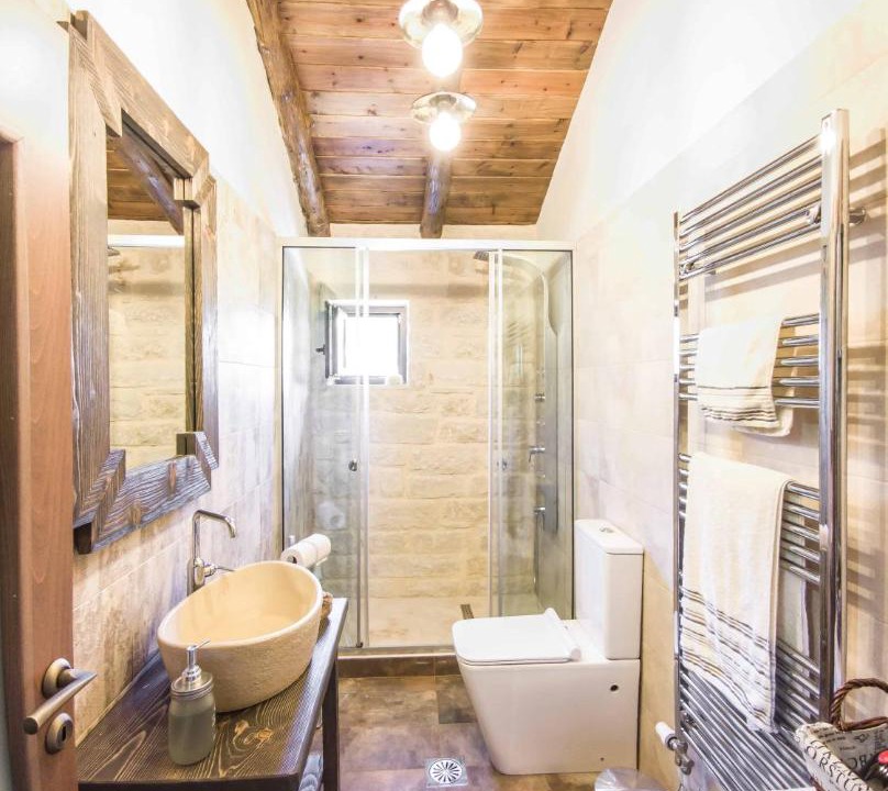 Photo of Bathroom in Rodhopos