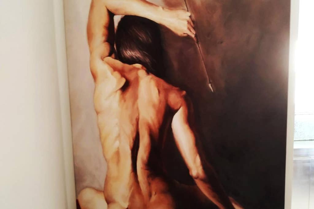 Photo of Human In Picture in Korithion