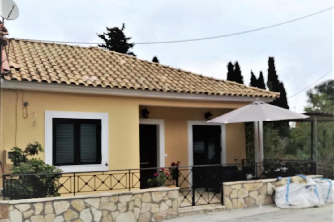 Photo of Buildings in Sinarades