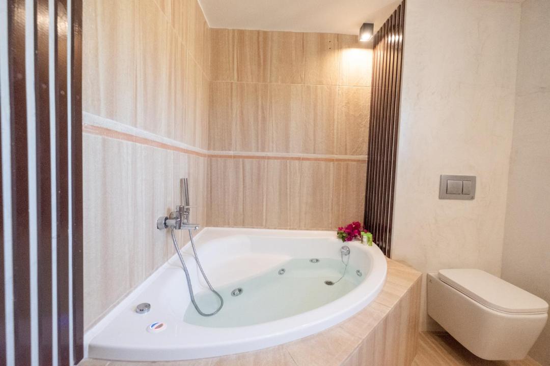 Photo of Bathroom in Plepi