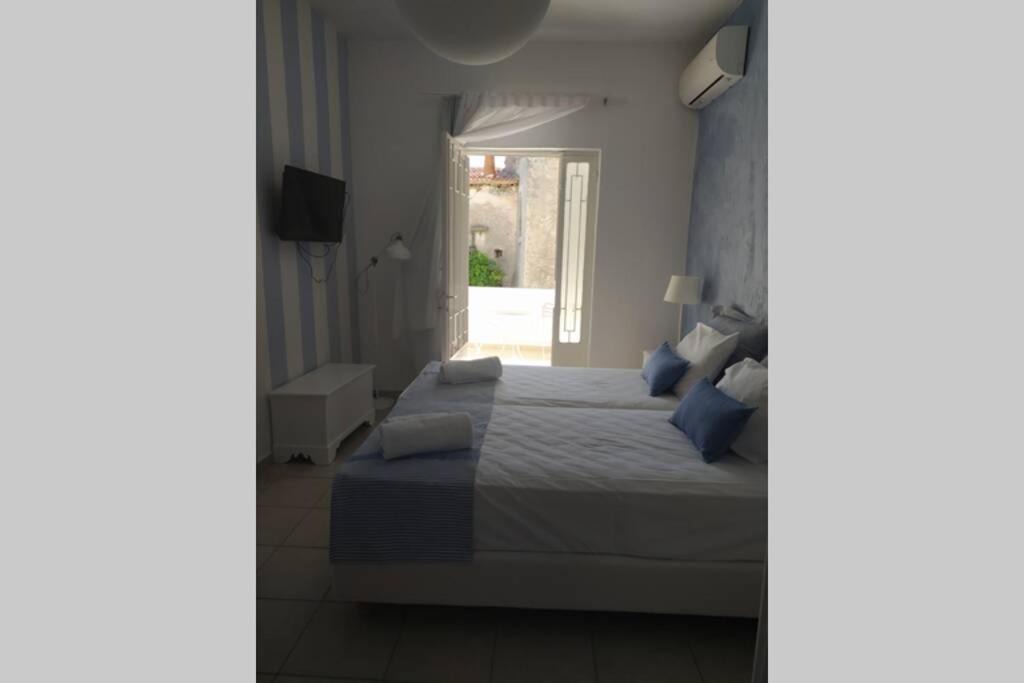 Photo of Bedroom in Kounelion