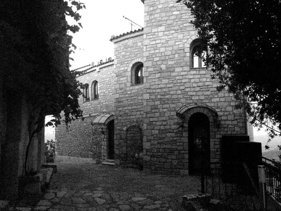 Photo of Buildings in Isaris