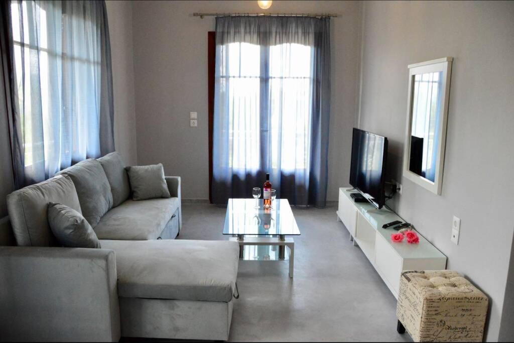 Photo of Livingroom in Kalamitsi