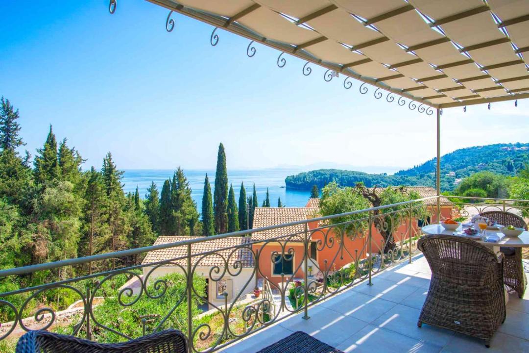 Photo of Patio Balcony in Petaleia
