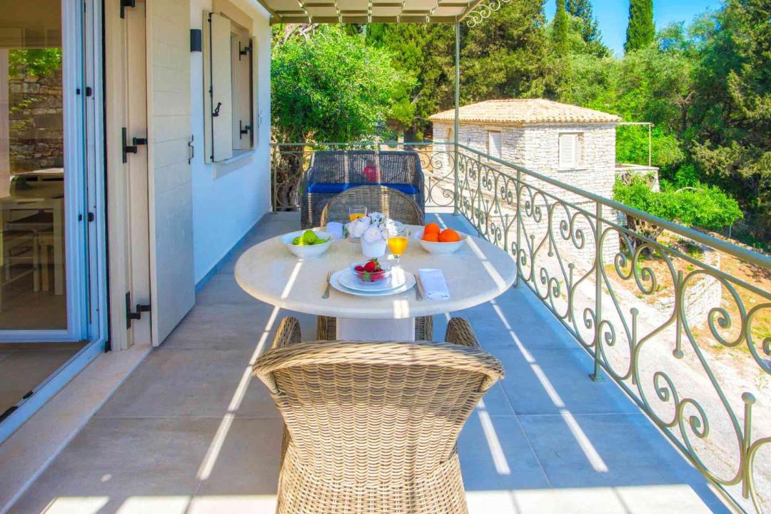 Photo of Patio Balcony in Petaleia