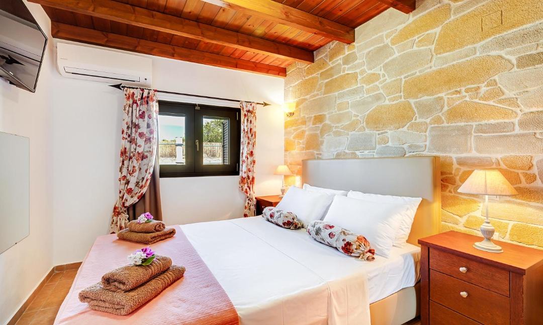 Photo of Bedroom in Pervolakia