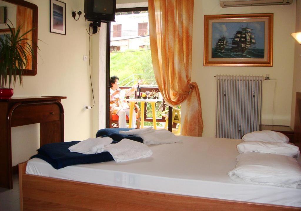 Photo of Bedroom in Neos Marmaras