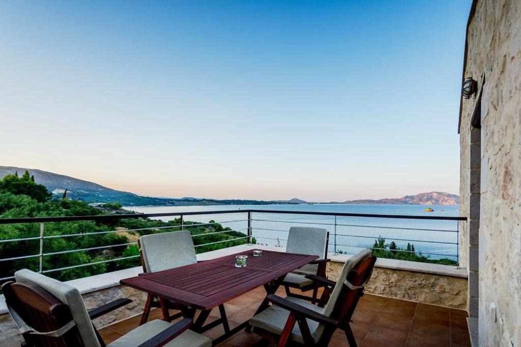 Photo of Patio Balcony in Marathias