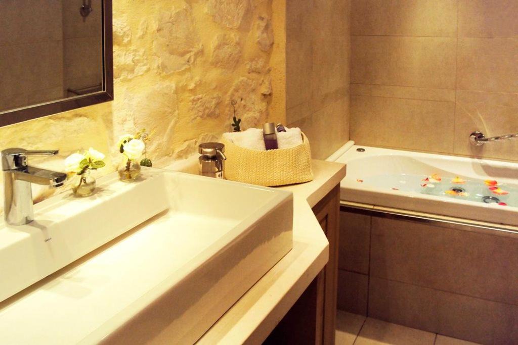 Photo of Bathroom in Marathias
