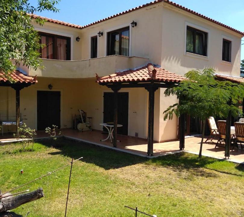 Photo of Buildings in Pisia