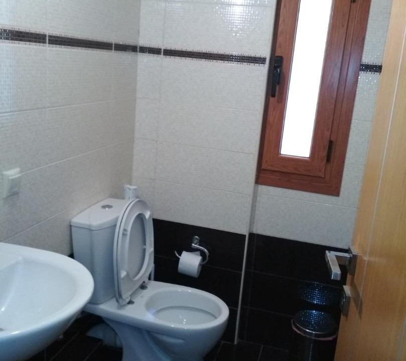 Photo of Bathroom in Ipsos