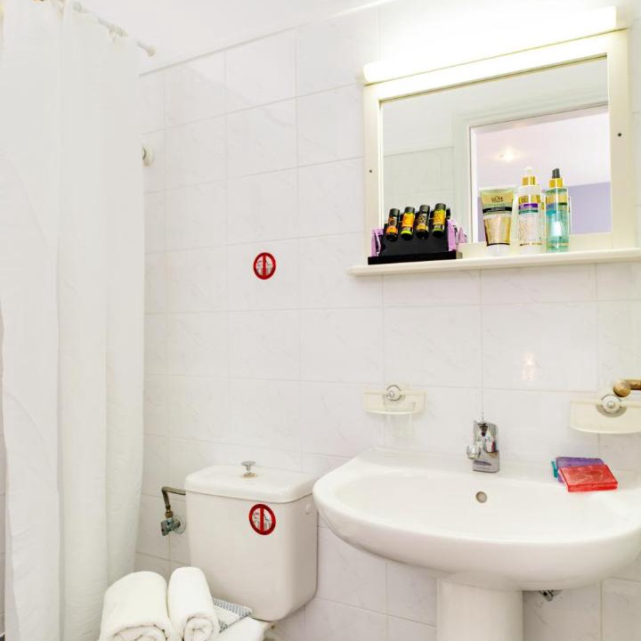Photo of Bathroom in Platanias Town
