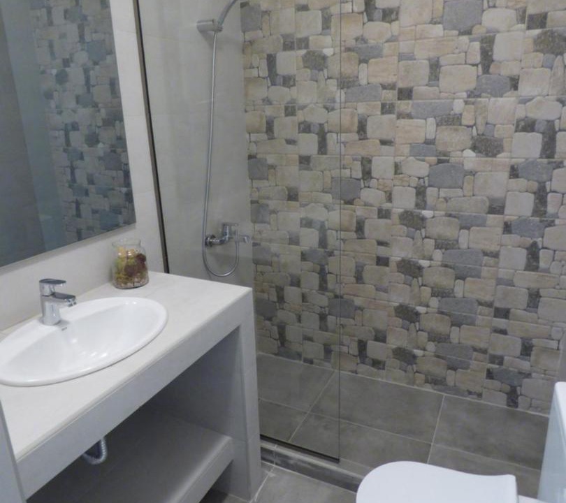 Photo of Bathroom in Ipsos