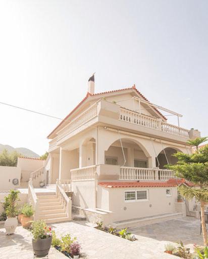 Photo of Buildings in Mikri Mantineia