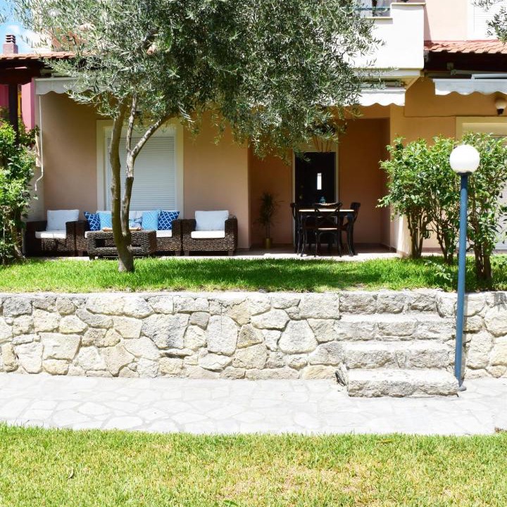 Photo of Buildings in Pefkochori
