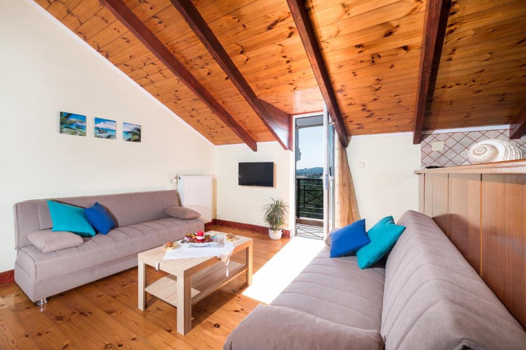 Photo of Livingroom in Neromilos