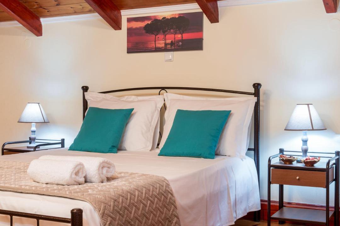 Photo of Bedroom in Neromilos