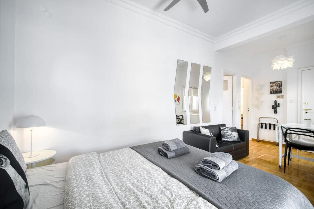 Photo of Bedroom in Exarhia