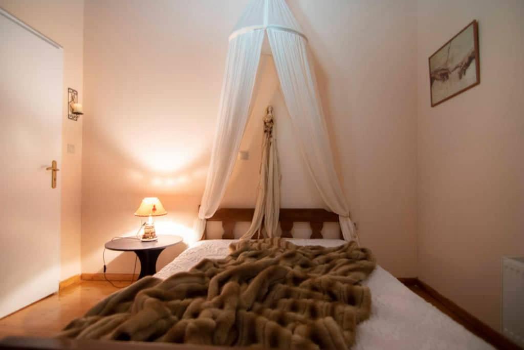 Photo of Bedroom in Corinthia Region