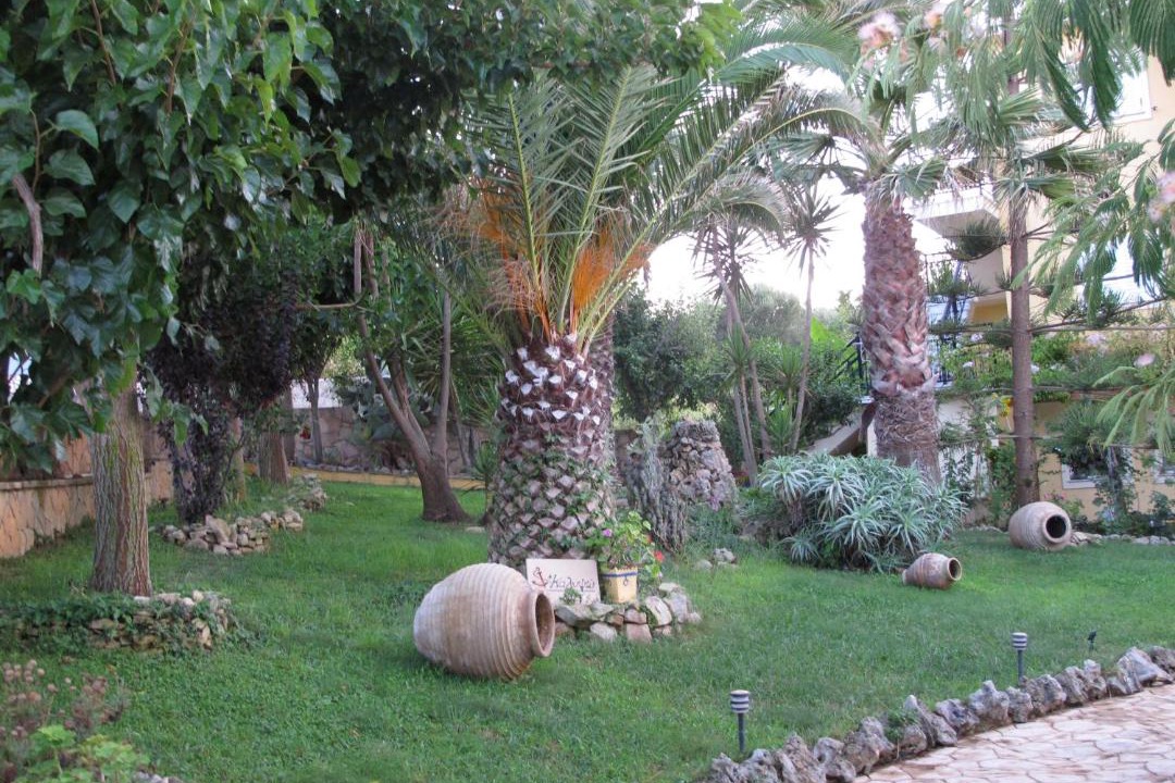 Photo of Others in Amoudi