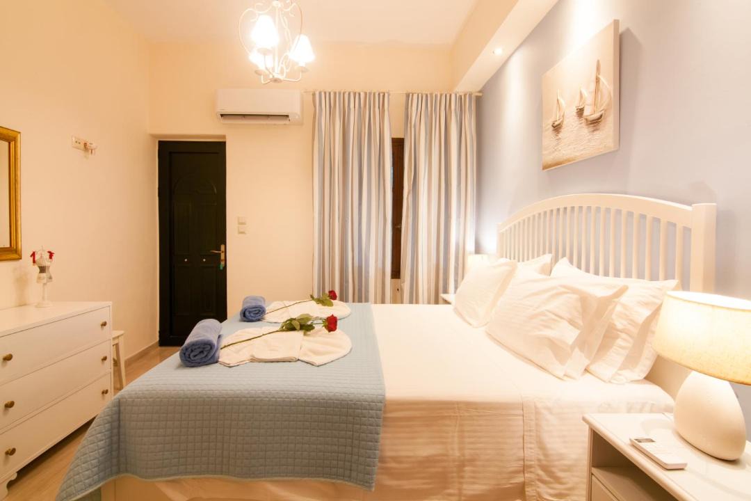Photo of Bedroom in Ipsos