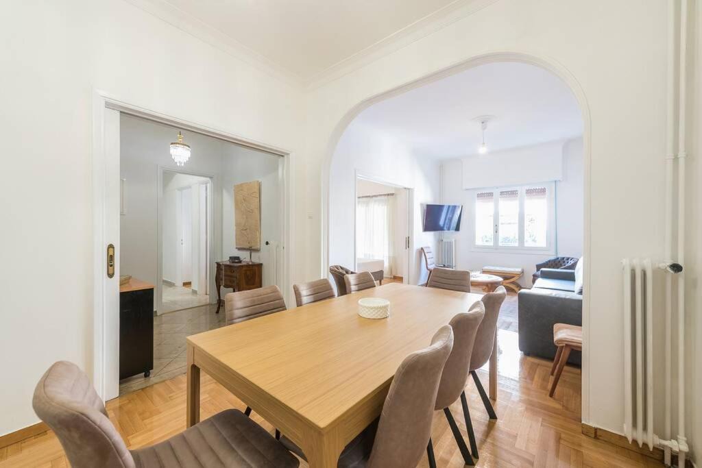 Photo of Livingroom in Platia Viktorias