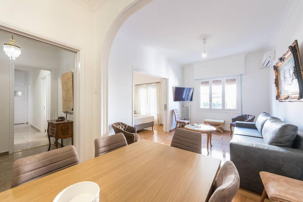 Photo of Livingroom in Platia Viktorias